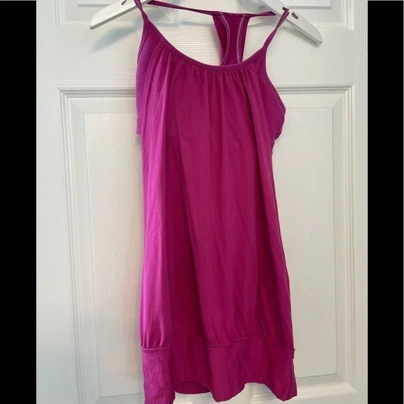 Lululemon tank - Picture 1 of 6